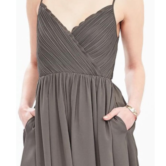 Banana Republic Spaghetti Pleated Cross V Neck Flare Summer Sleeveless Dress 2P - Picture 2 of 8